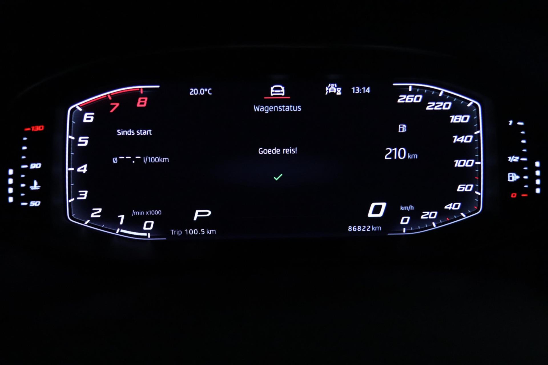 44793064-6.jpg