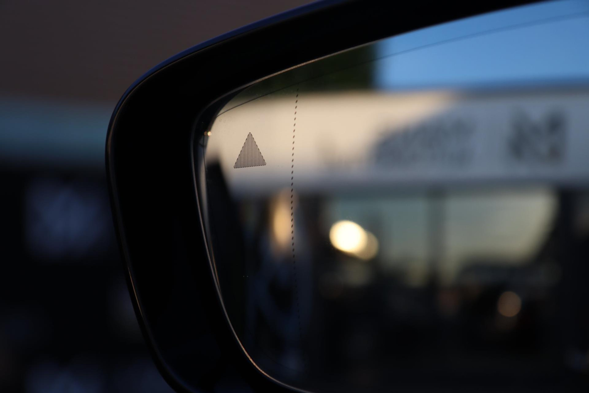 44889222-10.jpg