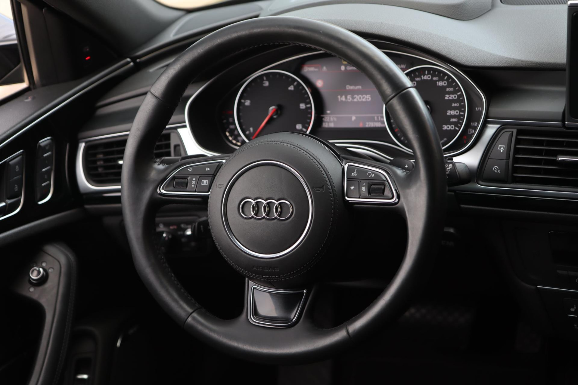 44967952-24.jpg