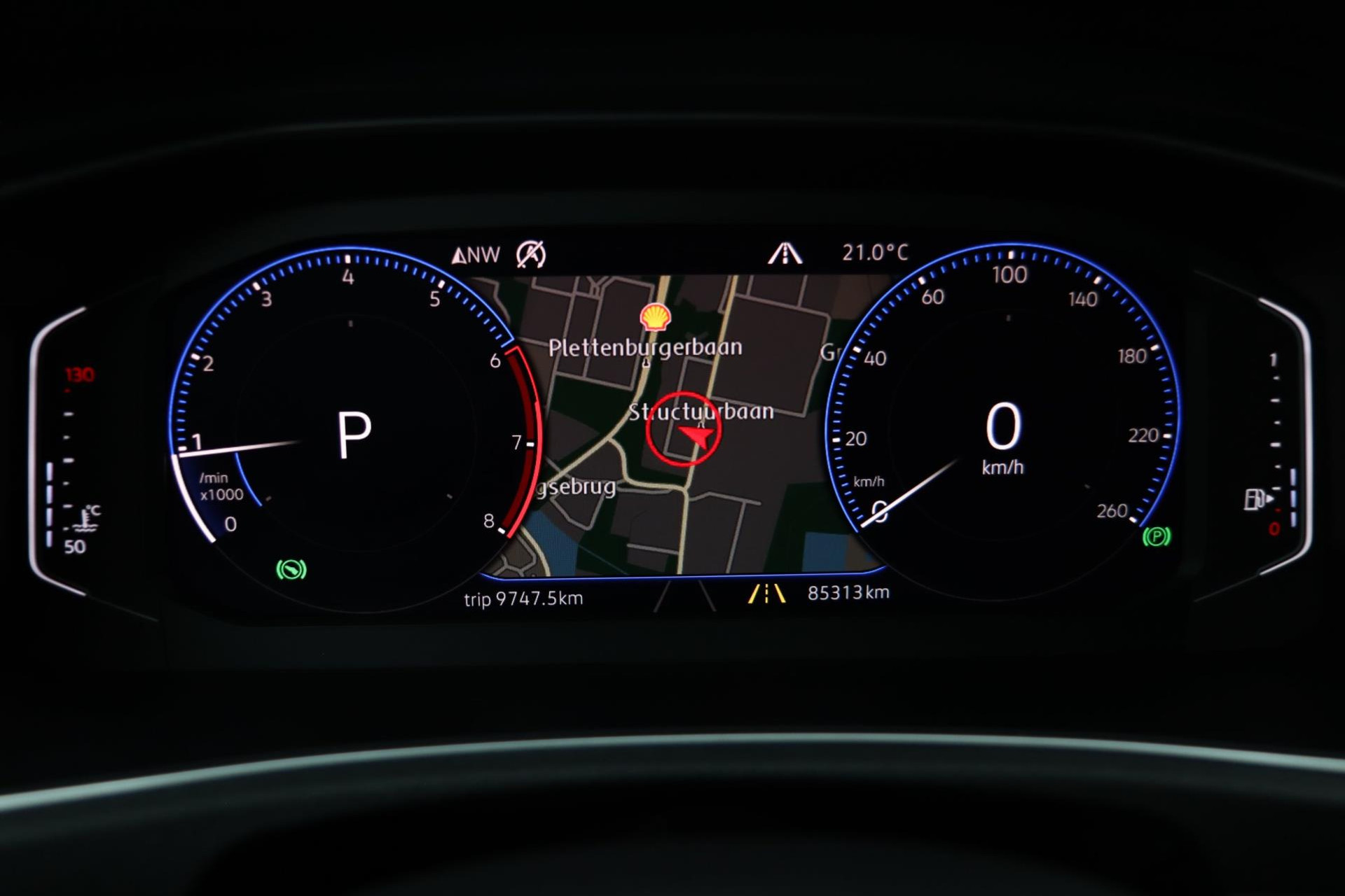 45473281-6.jpg