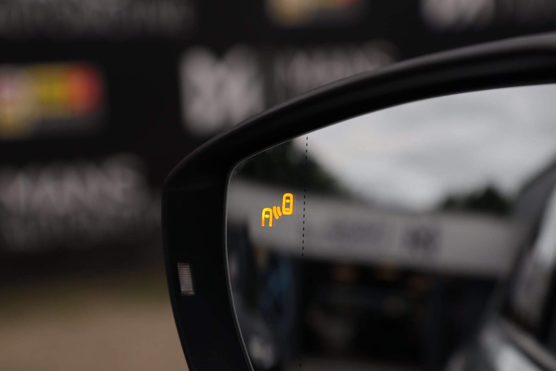 45473281-8.jpg