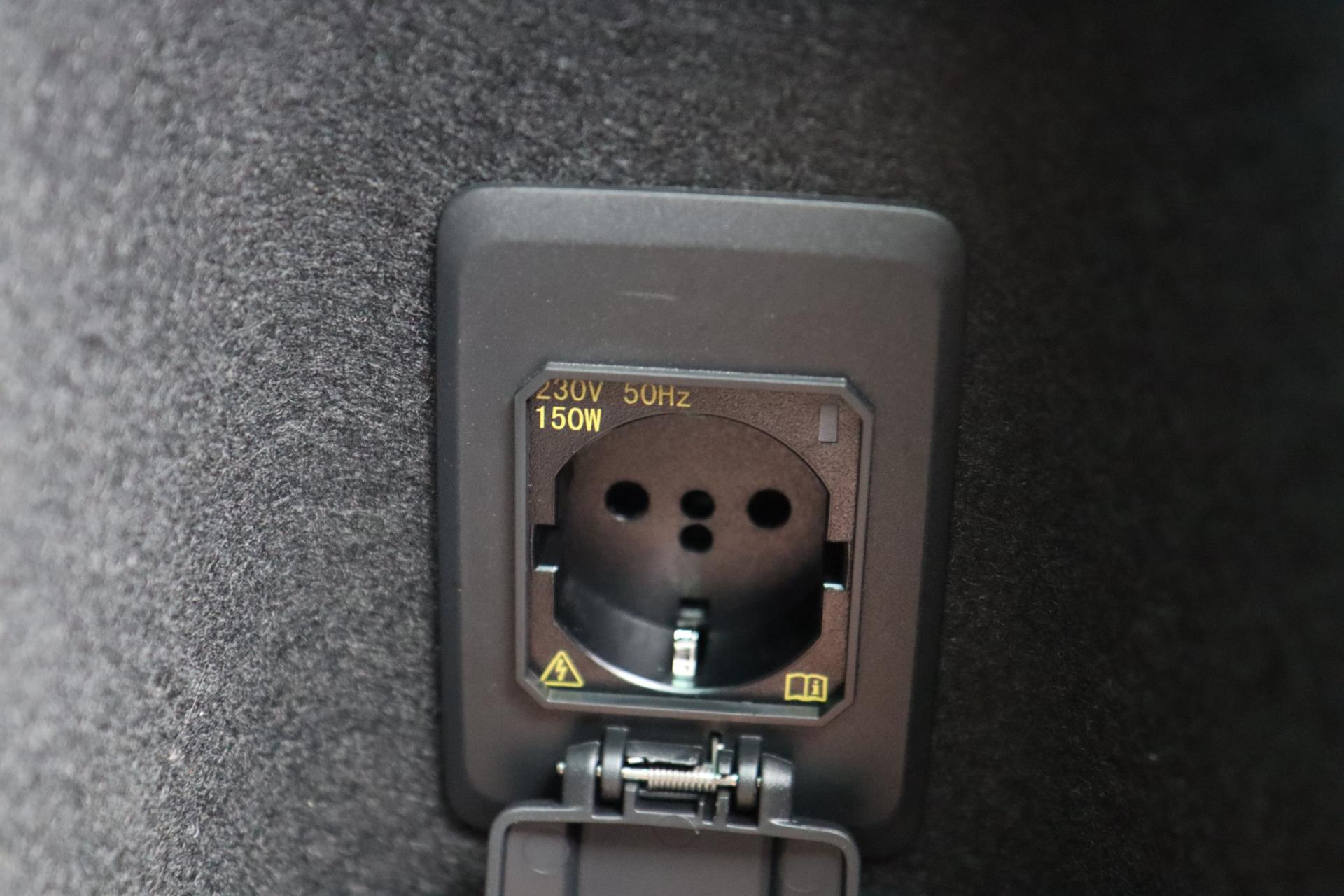 48253400-34.jpg