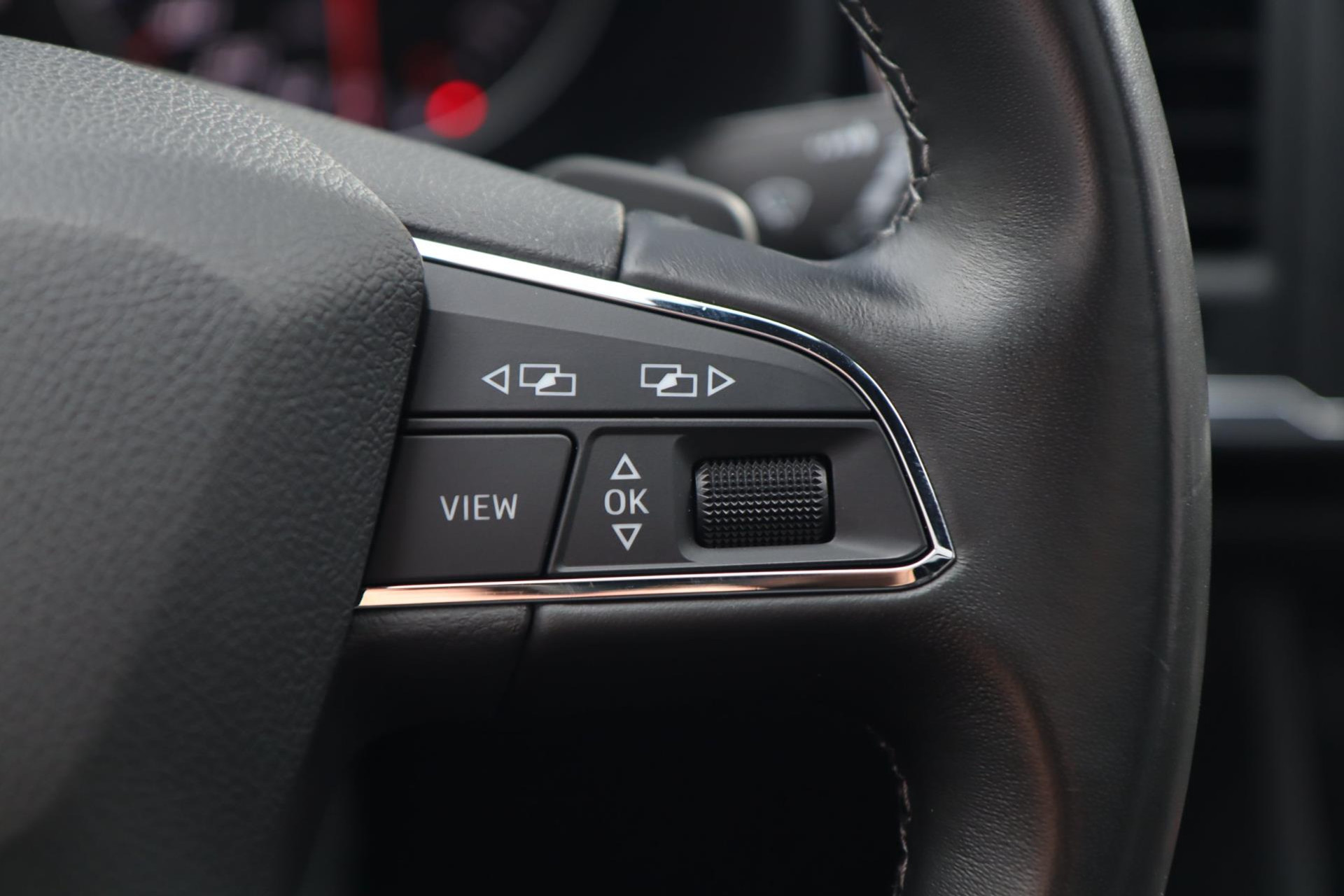 48617380-26.jpg